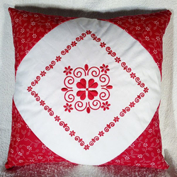 Povlak „Ornament červený“ 35 × 35 cm - kopie